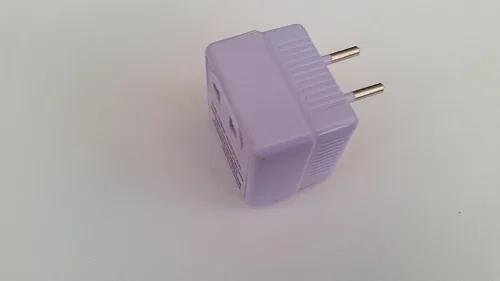 Vista 2 de SKR N Star - Convertidor reductor de 50 vatios - Convertidor de viaje internacional - 220-240 V a 110-120 V