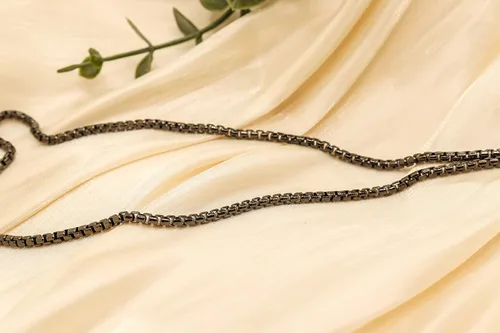 Vista 3 de PORI JEWELERS . Collar de cadena redonda de plata de ley 925 de 0.098 in, chapado en rodio negro o chapado en oro, 8 a 36 pulgadas