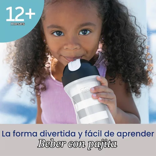 Vista 2 de Chicco Vaso con Pajita Abatible de 9 onzas Vaso Entrenador Aislado para Niños Pequeños con Pajita de Silicona Suave Sin Derrames Fácil