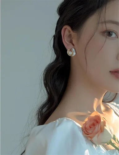 Vista 7 de Pearl Stud Earrings for Women Stainless Steel Unique Statement Small Pearl Enamel Button Statement Vintage Earring Jewelry