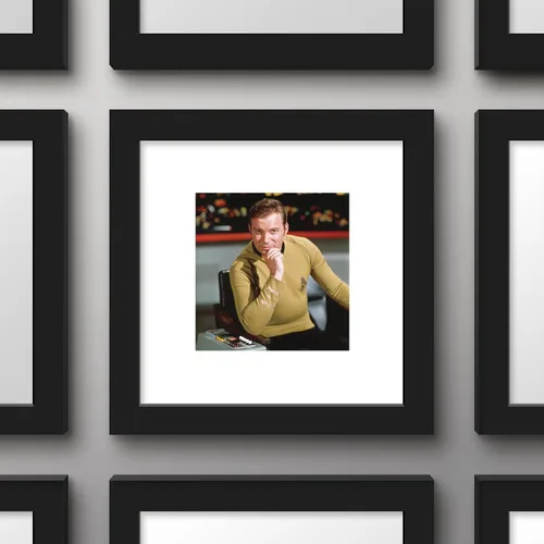 Vista 2 de Trends International Gallery Pops Star Trek - Póster de pared con foto del puente del Capitán Kirk, 12.00 x 12.00 pulgadas, versión de marco negro