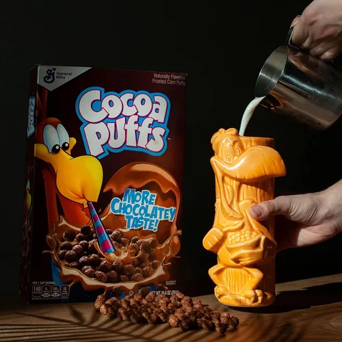 Vista 5 de Geeki Tikis General Mills Taza de cerámica, Cocoa Puffs Sonny the Cuckoo Taza Tiki oficial de la mascota de cereales coleccionable, vasos