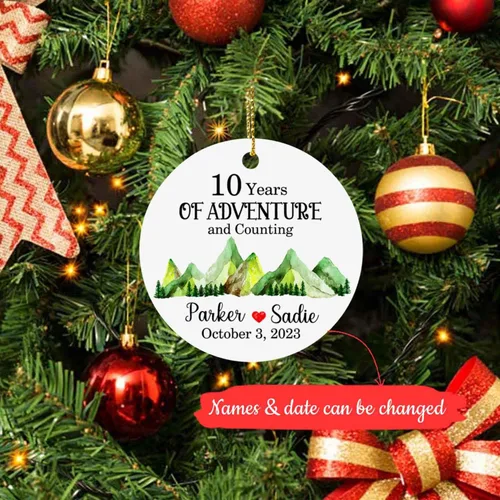Vista 2 de 10 años para parejas casadas, adorno de Navidad personalizado de 10 años de aventura y conteo 2025, regalos para parejas, nuevo matrimonio, adorno