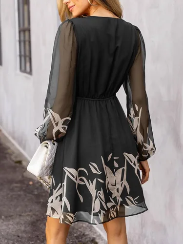 Vista 3 de CUPSHE Vestido floral de otoño para mujer, estilo bohemio, para vacaciones Negro