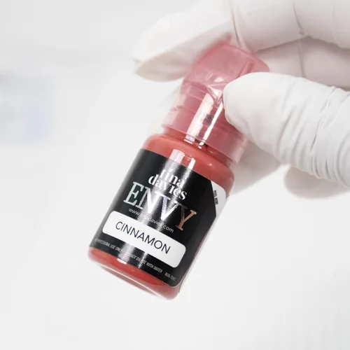 Vista 6 de Pigmentos profesionales para labios de Tina Davies Envy & Lust - Maquillaje labial permanente - Colores que cicatrizan fieles al tono - Alta Canela