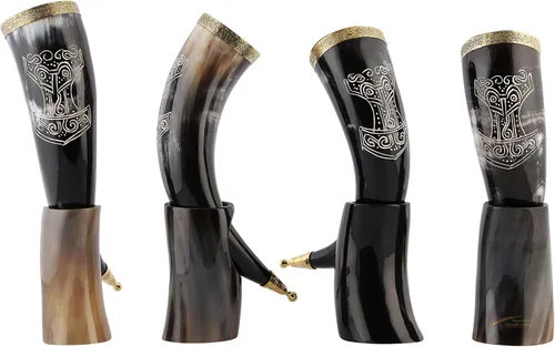 Vista 7 de Cuerno vikingo hecho a mano con soporte, taza de cuerno de buey genuino para cerveza, aguamiel, cerveza y vino Martillo de Thor Mjölnir tallado