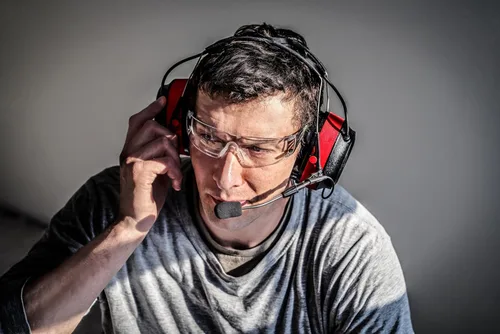 Vista 6 de 3M Pro-Comms - Protector auditivo electrónico, orejeras inalámbricas con tecnología Bluetooth y micrófono de brazo externo con cancelación de ruido