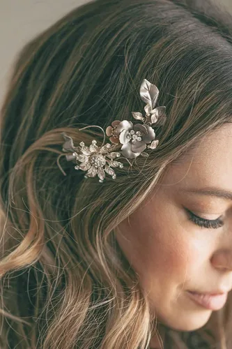 Vista 9 de Small Rose Gold Crystal Bridal Hair Clip By Veiled Beauty Boho Gilded Gold Leaf Crystal Wedding Hair Comb with Blush and Pewter Floral Accents
