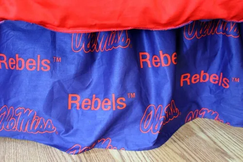 Vista 2 de College Covers Everything Comfy Nebraska Cornhuskers - Falda de cama con volantes, tamaño individual