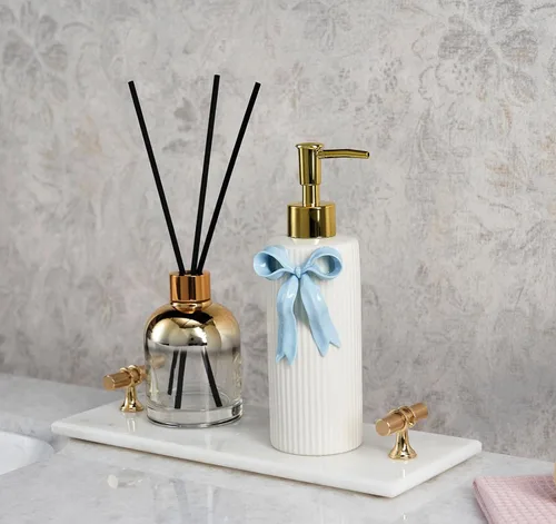 Vista 6 de Dispensador de jabón de cerámica hecho a mano, dispensador de líquido de loción para manos, recargable para decoración de cocina y baño (azul cinta)