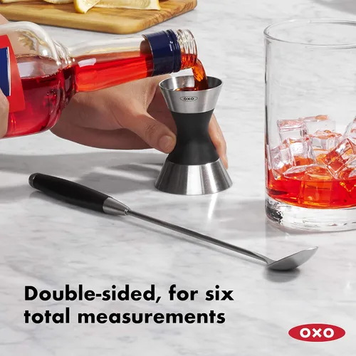 Vista 5 de OXO SteeL Muddler con cabeza de nailon antiarañazos y agarre antideslizante suave, plateado, colador de cóctel SteeL de 9 pulgadas, acero
