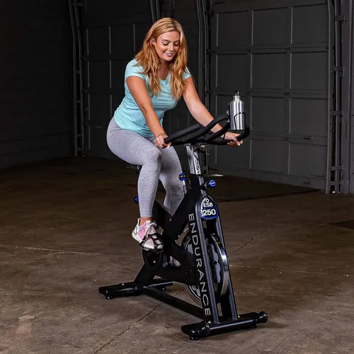 Vista 2 de Body-Solid ESB250 Endurance Bicicleta estática interior para gimnasio doméstico y comercial