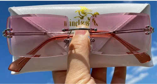 Vista 3 de MINCL - Gafas de sol rectangulares pequeñas para mujer ultraligeras color caramelo sin marco