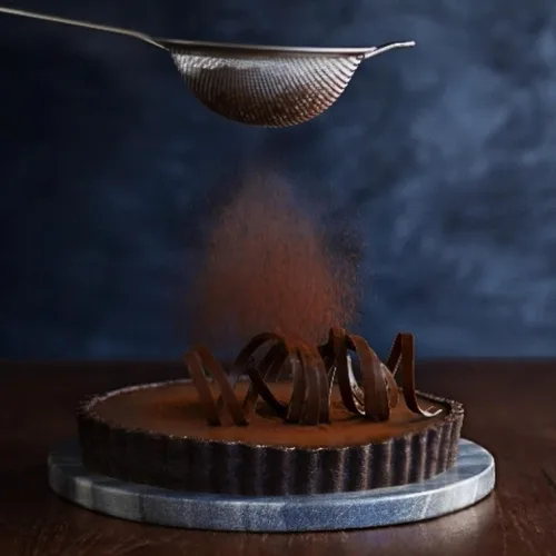Vista 7 de Ghirardelli Majestic - Cacao en polvo premium, lata de 2 libras con cuchara de barista estampada Ghirardelli