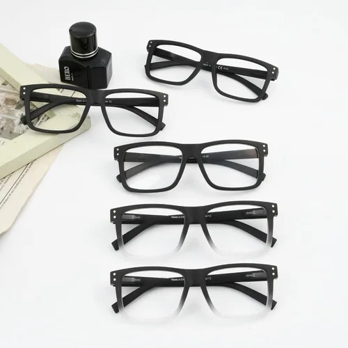 Vista 6 de Eyekepper - Pack de 5 gafas de gran tamaño con montura cuadrada, grandes, para hombres y mujeres - 3 negras y 2 negro-transparente +0.00