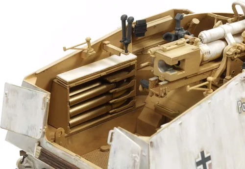 Vista 7 de Tamiya America, Inc 35335, Destructor de tanques pesados alemán Nashhorn, TAM35335 - Beige