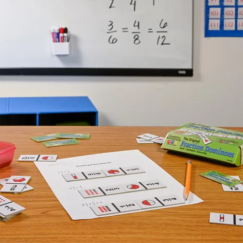 Vista 4 de LEARNING ADVANTAGE Los Dominós de Fracción Originales Juego de Fracción para Aprendizaje en Casa 45 Dominós Manipulativo Matemático para Niños