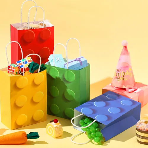 Vista 2 de Sabary 12 bolsas de regalo de bloques de construcción, bolsas de papel de dulces de ladrillos, bolsa de regalo con asa para bloque de construcción