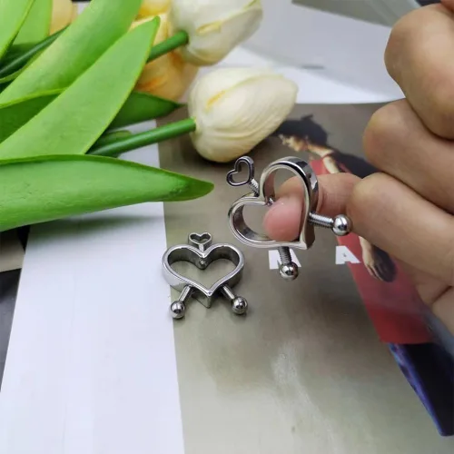 Vista 2 de Piercing de pezón de acero inoxidable 316L con forma de corazón para pezón, joyería para mujeres y hombres