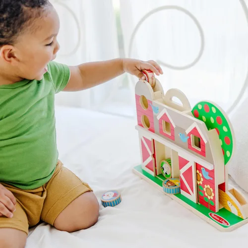 Vista 2 de Melissa & Doug GO Tots Tumble de Granja de Madera con 4 Discos - Certificado FSC