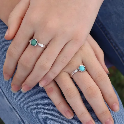 Vista 65 de Anillo de plata de ley con piedras preciosas para mujer, anillo apilable de piedra martillada, anillo de piedra natal