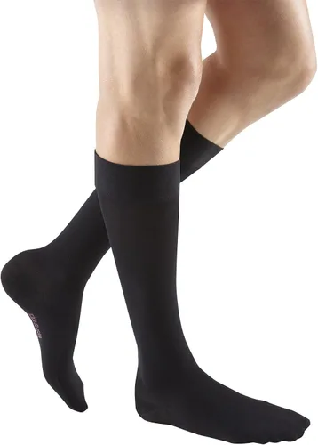Vista 5 de Mediven Plus Men & Women Calf High 20–30 mmHg Compression Socks Top Band Opaque support hosiery with a stay-up silicone top band, reinforced