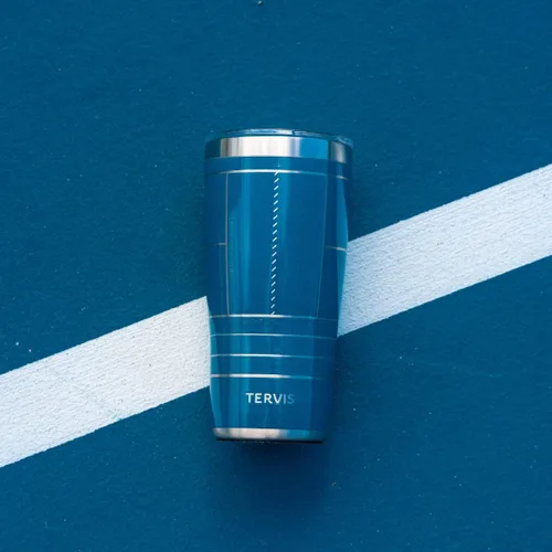 Vista 3 de Tervis Traveler Pickleball Pick A Court - Vaso aislado de triple pared para viaje mantiene las bebidas frías y calientes, 20 onzas, acero inoxidable