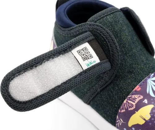 Vista 6 de ikiki Zapatillas deportivas para niños pequeños y niños pequeños. Tenis de ajuste espacioso. Nota no chirriantes, puntera y talón de cuero vegano