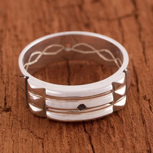 Vista 5 de NOVICA Artisan Handmade .925 Sterling Silver Band Ring Atlantis from Peru 'Atlantis Power