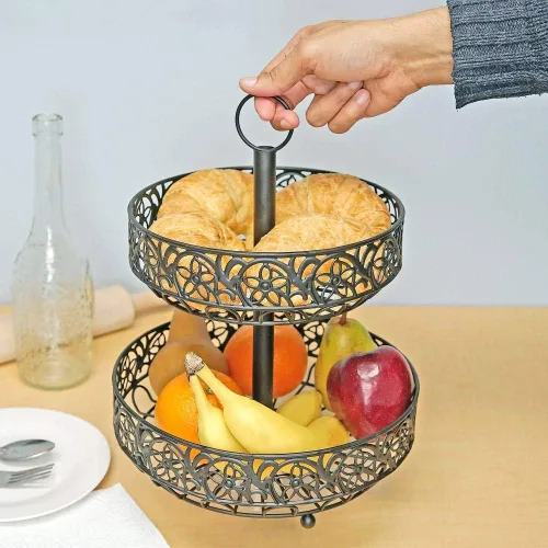 Vista 5 de Southern Homewares Cesta de frutas de metal negro de dos niveles, diseño decorativo adornado con detalle floral Shabby Chic y lazo para colgar