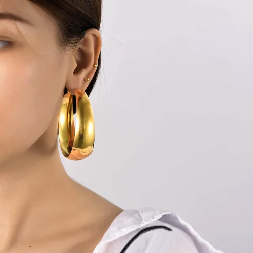 Vista 4 de U7 Aretes de aro gruesos para mujer, 3040603.150 in, aretes de aro dorados, joyería gruesa simple y pulida, aretes de aro negros