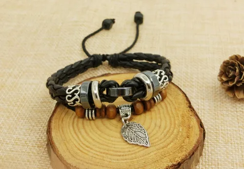 Vista 19 de Suyi brazalete ajustable con varias capas, de cuero tejido trenzado con cruz. Pulsera tipo esclava.