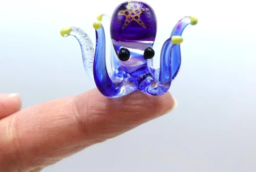 Vista 22 de Pulpo diminutas micro figuras sopladas a mano de vidrio de color arte animales coleccionables regalo decoración del hogar (negro)