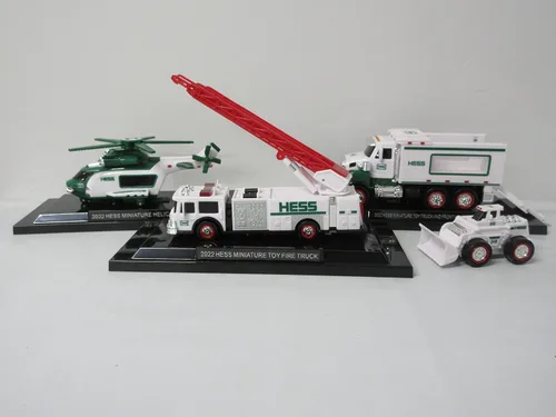 Vista 2 de Hess Mini colección Toy Truck 2022 - Camión de bomberos, helicóptero y camión con cargador frontal