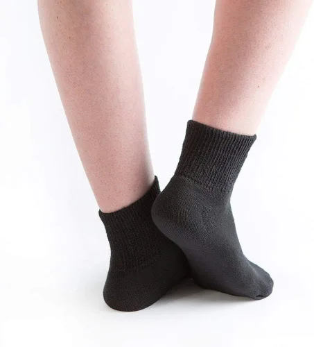 Vista 2 de Doc Ortho Calcetines de algodón para diabéticos de ajuste holgado para hombres y mujeres, 12 pares, 1/4 de tripulación