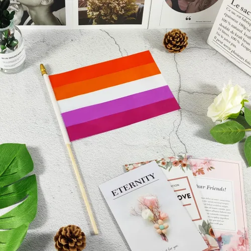 Vista 4 de Newperlite Sunset Lesbian Les Pride Stick Flag - Mini banderas LGBT de mano - Poste de madera maciza y parte superior de lanza, paquete de 12, 5 x 8