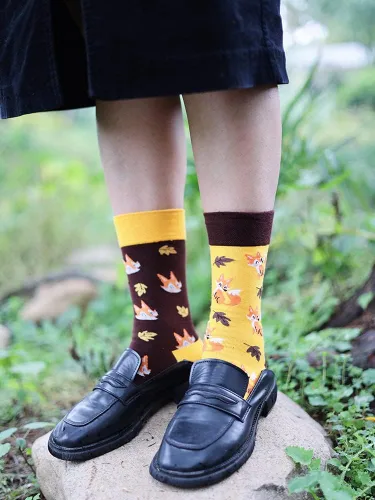 Vista 5 de Angelteers 2 pares de calcetines divertidos de algodón a media pantorrilla para mujer