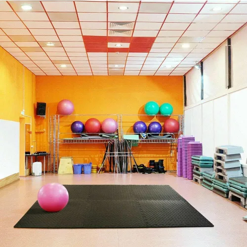 Vista 2 de Febyyer Tapete de espuma suave entrelazado – Juego de 20 azulejos protectores de suelo de gimnasio, alfombrillas de ejercicio EVA rompecabezas