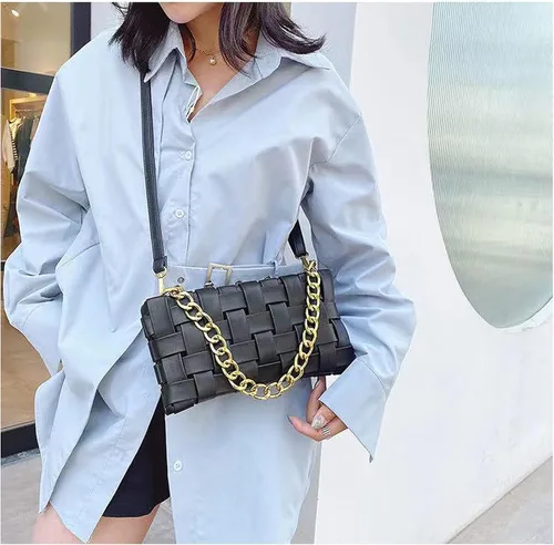 Vista 2 de Bolso de mano trenzado para mujer