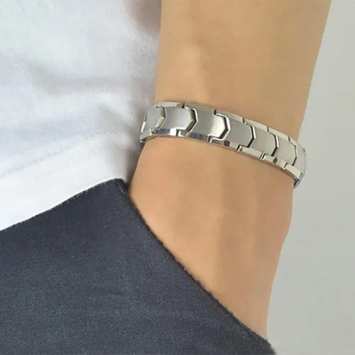 Vista 6 de Pulseras magnéticas de titanio puro para hombre, 99% titanio puro (ligero), pulseras magnéticas dobles potentes, eliminan la electricidad estática