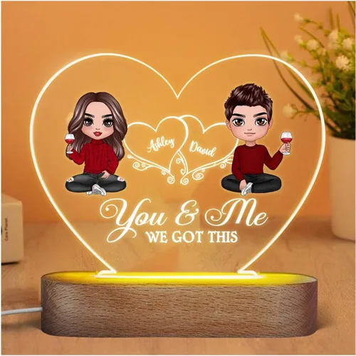 Vista 4 de Apeso Placa de corazón personalizada con nombre de pareja simple con luz nocturna LED, regalo del día de San Valentín