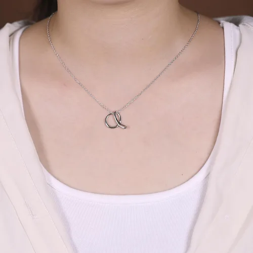 Vista 3 de Personalize ABC Script Letra Collar con inicial para mujeres adolescentes, chapado en oro de 14 quilates, plata esterlina 925