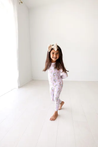 Vista 3 de Posh Peanut Conjunto de pijama - Pijama de dos piezas para niñas - Ropa de dormir para niñas pequeñas - Bambú de viscosa suave - Fácil cuidado