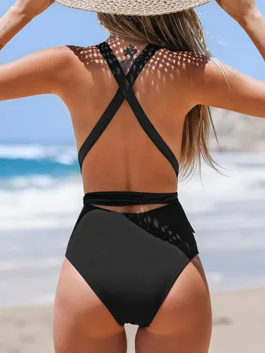 Vista 2 de CUPSHE Traje de baño de una pieza para mujer, sexy, con cuello en V profundo, espalda cruzada, Disponible en Xs, S, M, L, Xl, Xxl.