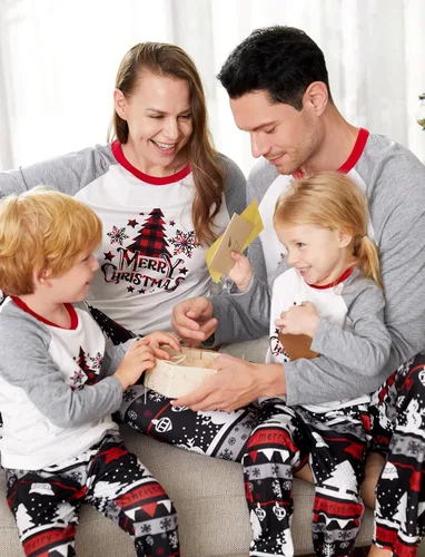 Vista 3 de PATPAT Pijamas de Navidad familiares a juego, pijamas de Navidad para la familia, mamá y yo, trajes de Navidad