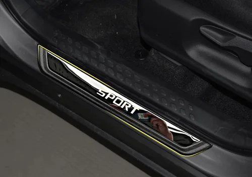 Vista 2 de Protector de entrada de puerta de automóvil, para Toyota C-HR CHR 2018-2022, 4 unidades, acero inoxidable con cubierta protectora de umbral de Negro