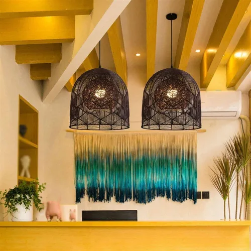 Vista 4 de Lámpara colgante de bambú de ratán natural rústico, lámpara colgante de techo de mimbre tejida a mano estilo bohemio, candelabro retro de granja