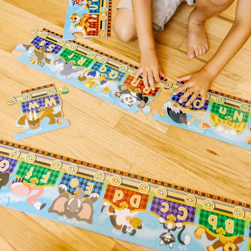 Vista 2 de Melissa & Doug Alphabet Express - Rompecabezas de suelo jumbo (27 piezas, 10 pies de largo) - Certificado FSC
