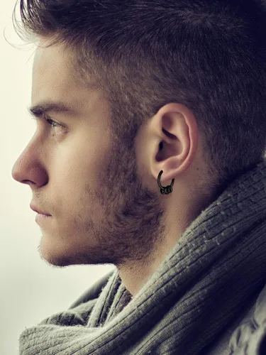 Vista 6 de Hicarer 20 aretes colgantes de acero inoxidable para hombre, aretes de aro con bisagras Kpop