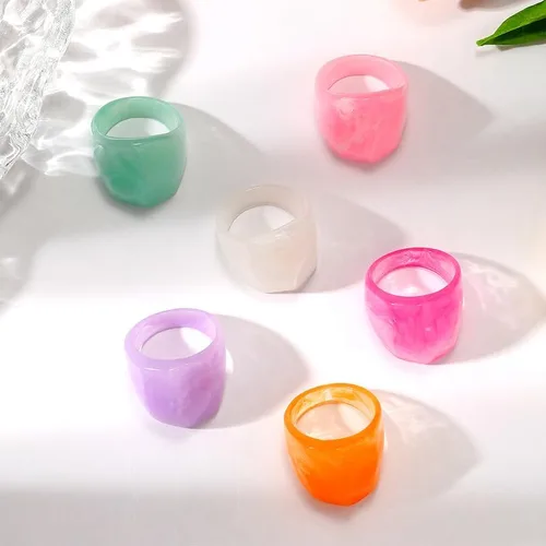 Vista 5 de Juego de anillos coloridos de resina gruesa para mujer, anillo grueso de cúpula acrílica, anillo grande de color caramelo personalizado